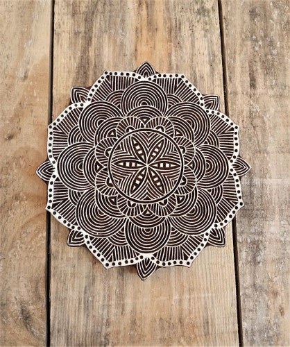 Pieza tallada decorativa Flor mandala
