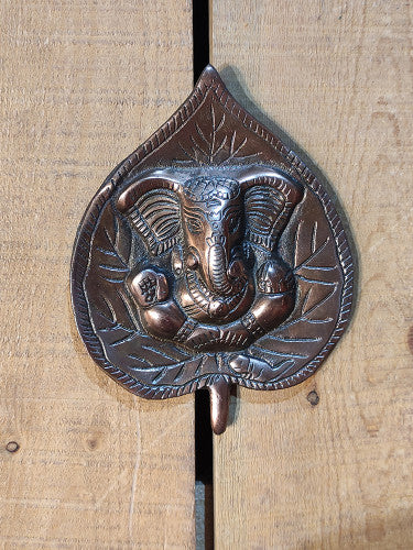 Hoja metal con Ganesha 15 cm