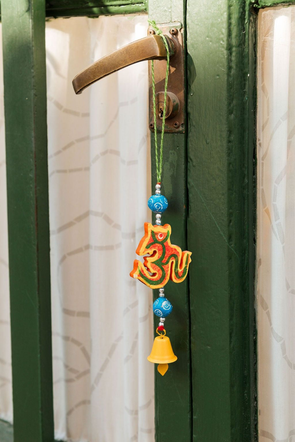 Mini colgador madera Om