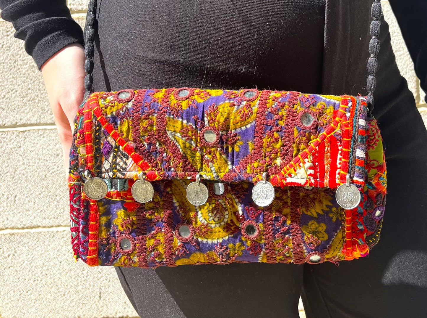 Clutch old Banjara con monedas