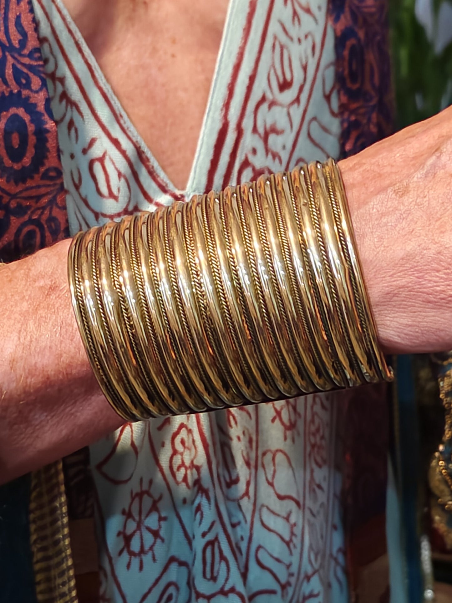 Brazalete Helios dorado
