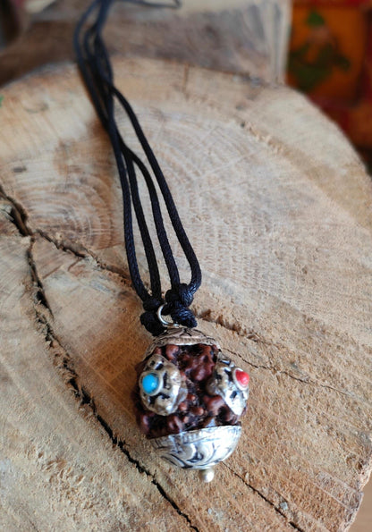 Collar Rudraksha Tibetana