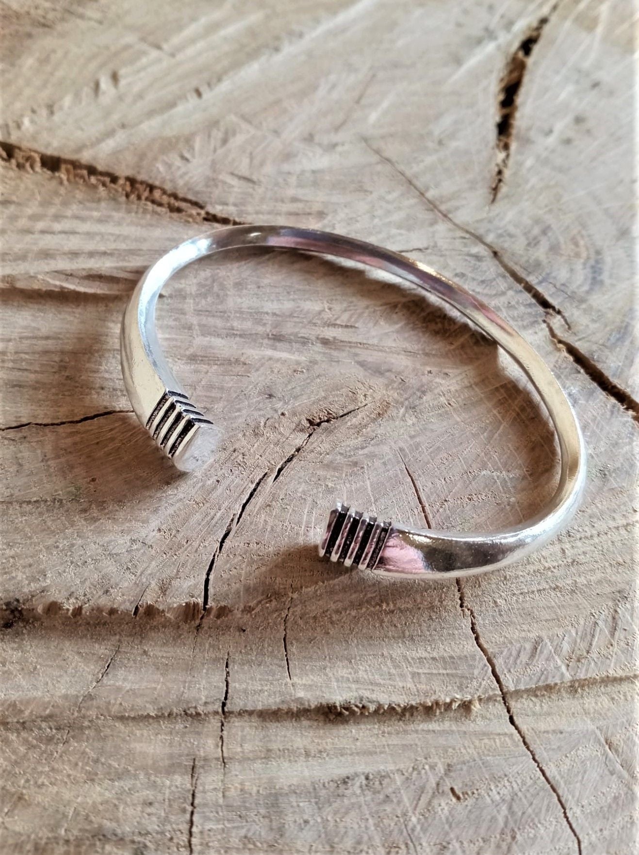 Pulsera rígida Qua plateado