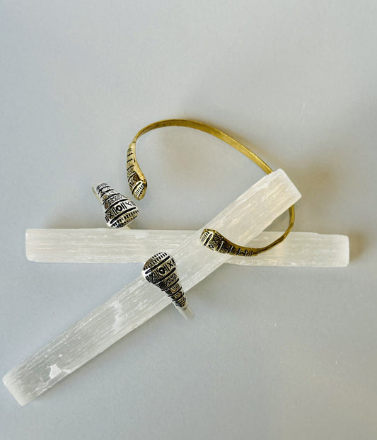 Brazalete étnico Qua dorado