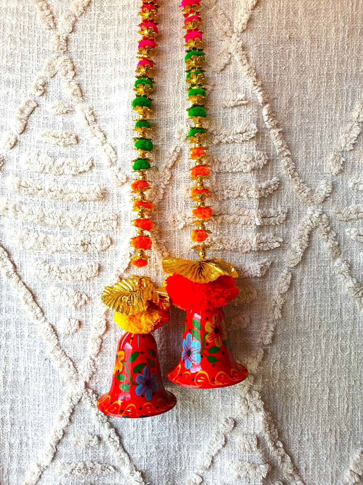 Guinalda c/pompones con campana