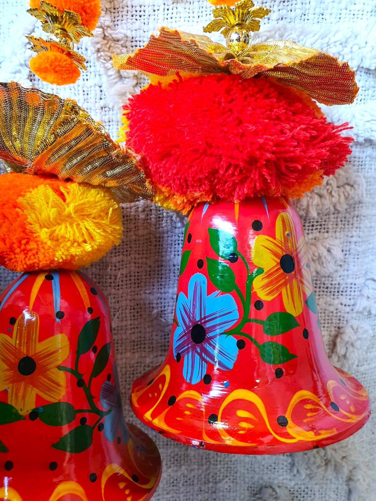 Guinalda c/pompones con campana