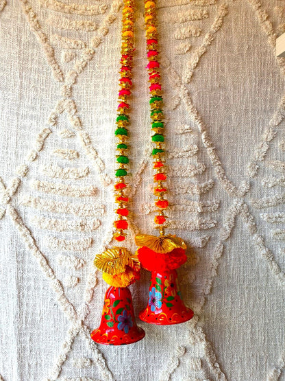 Guinalda c/pompones con campana