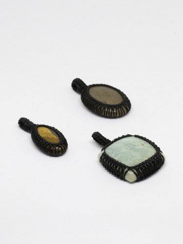 Colgante macramé minerales