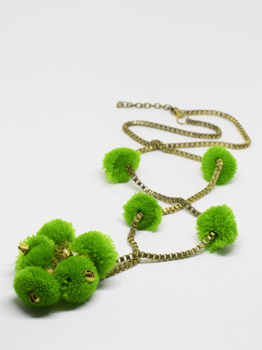 Collar o abalorio c/ pompon & fleco