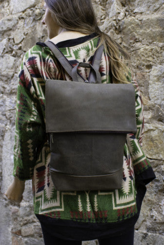Mochila para ordenador con solapa