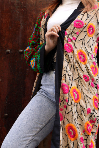 Kimono Khera midi con ribete negro