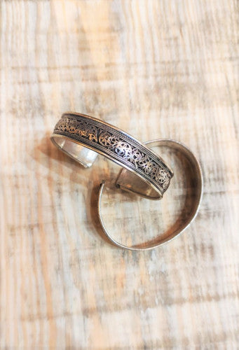 Brazalete grabado