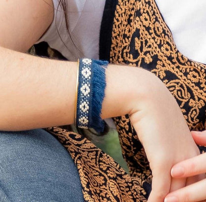 Brazalete rígido hilo