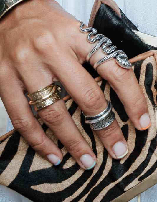 Anillo grabado Snake plateado