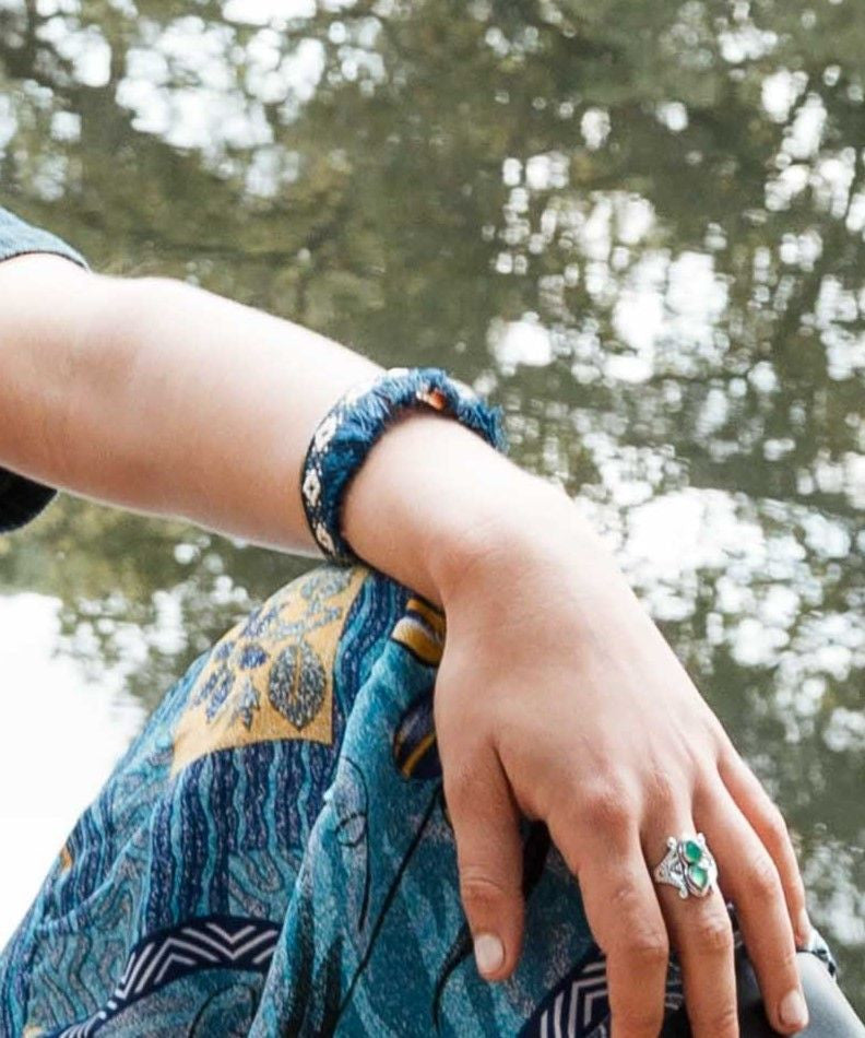 Brazalete rígido hilo