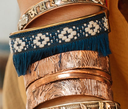 Brazalete rígido hilo