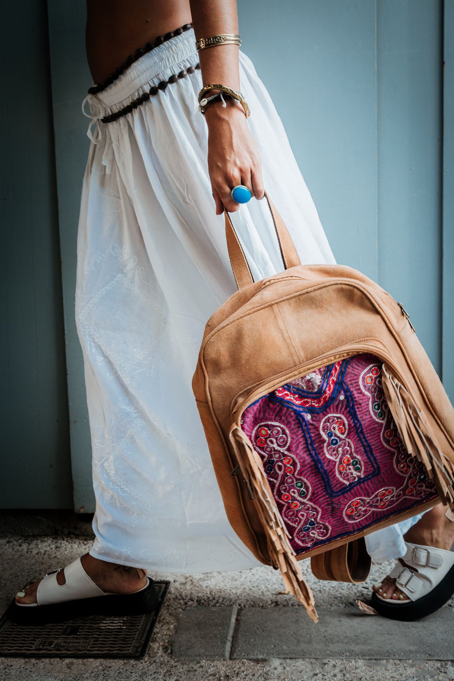 Mochila piel bordado banjara c/flecos