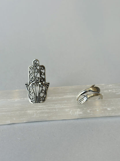 Anillo mano fátima plateado