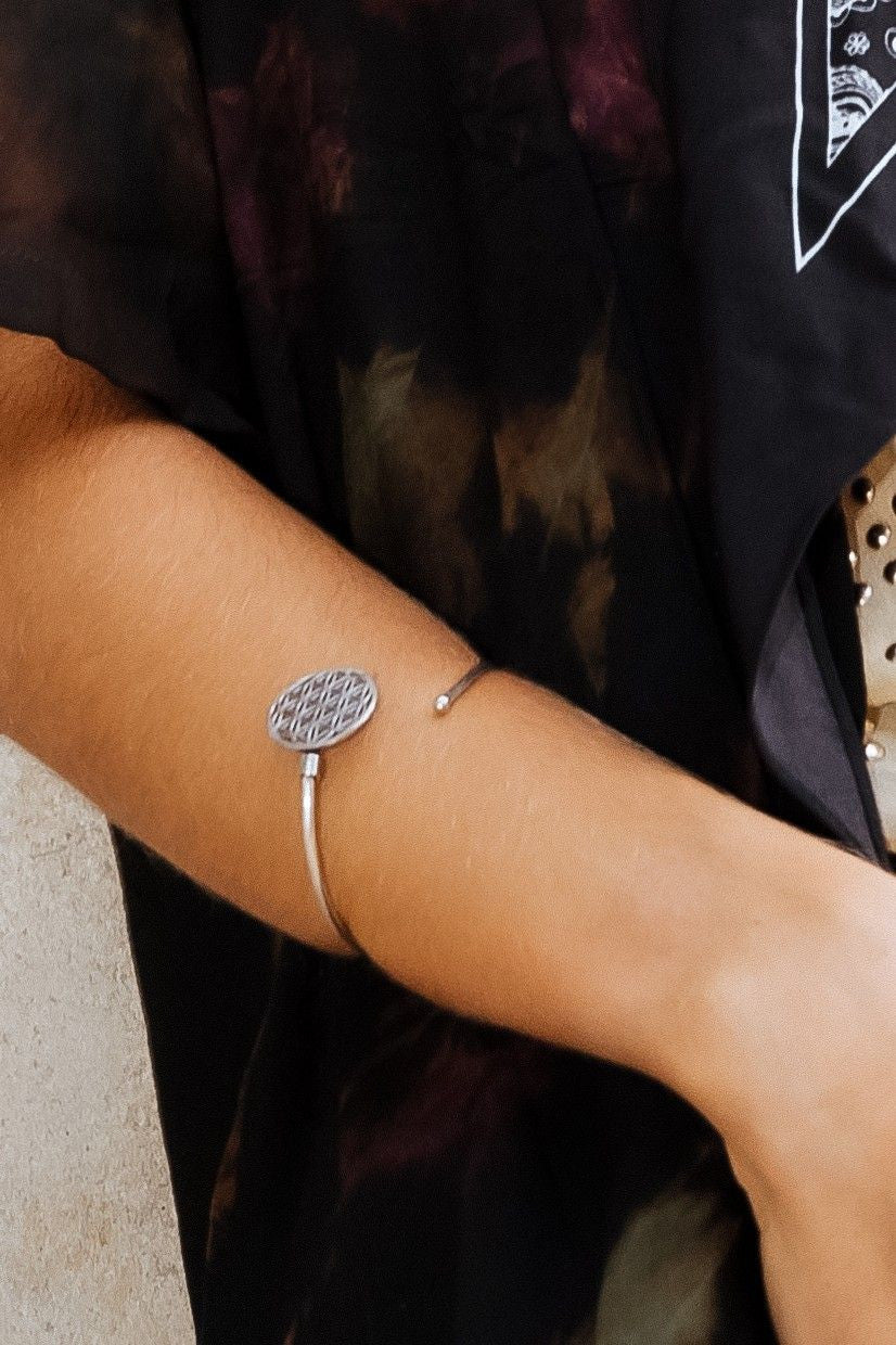 Brazalete flor de la vida plateado
