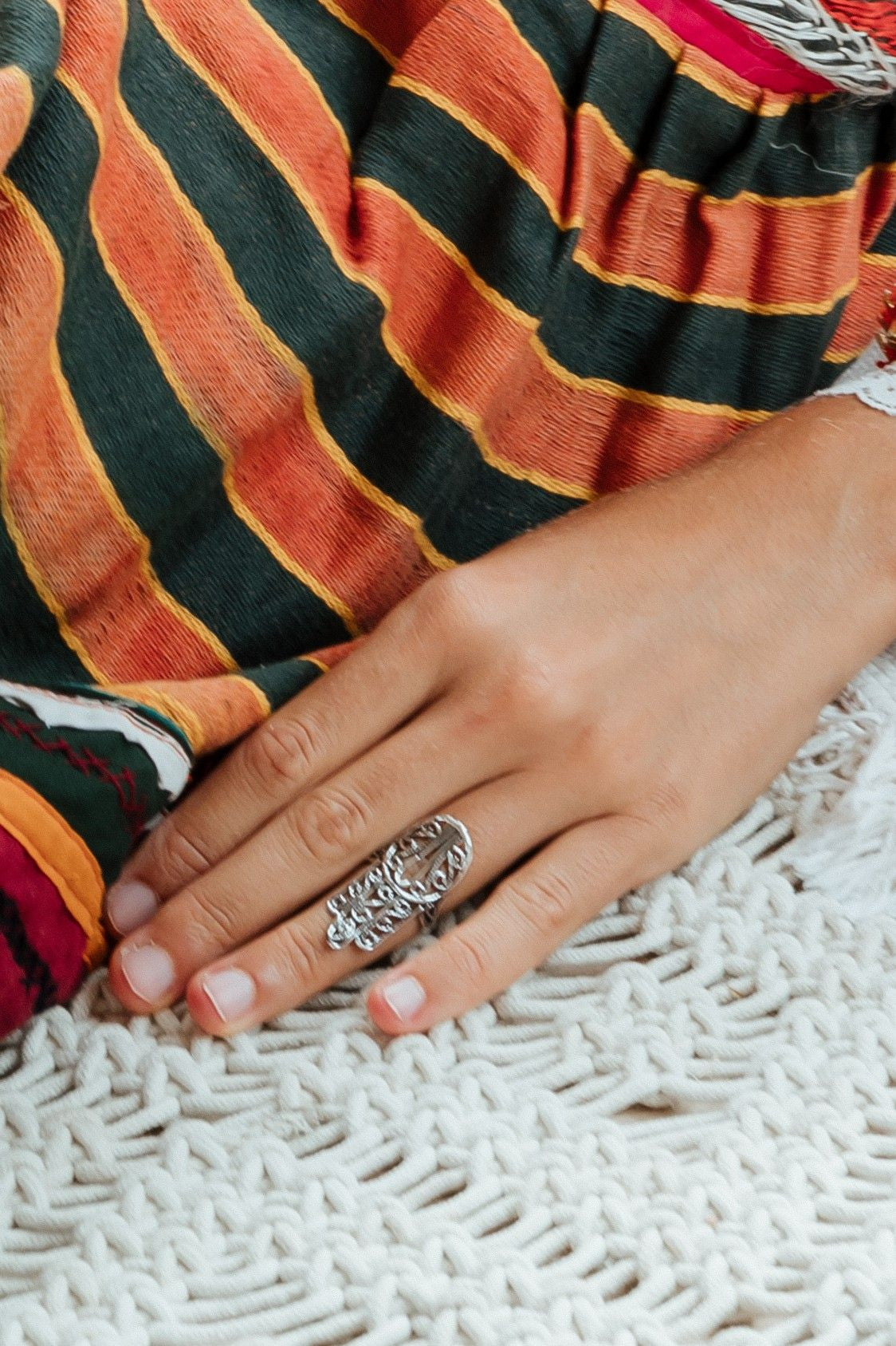 Anillo mano fátima plateado