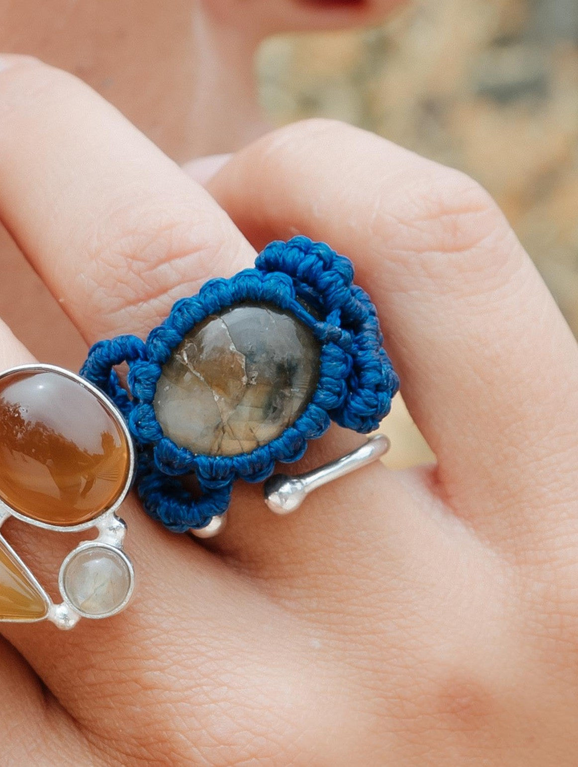 Anillo macramé mineral
