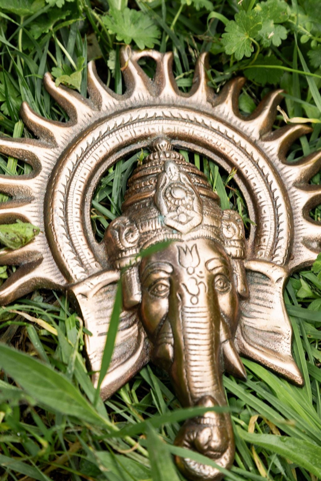 Ganesha metal de pared tipo máscara 25cm