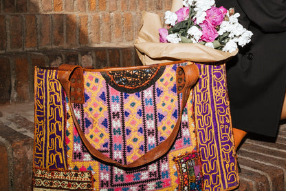 Bolso cuero maxi totte bordado banjara