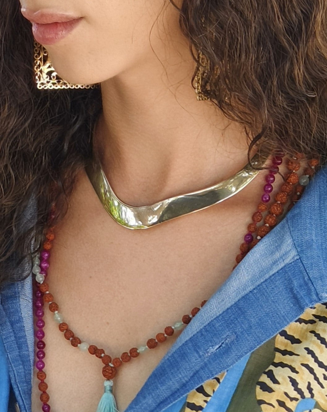 Collar esclava plano liso pico dorado