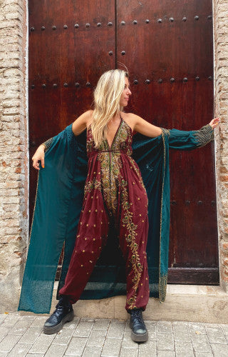 Mono Rhin con kimono a conjunto