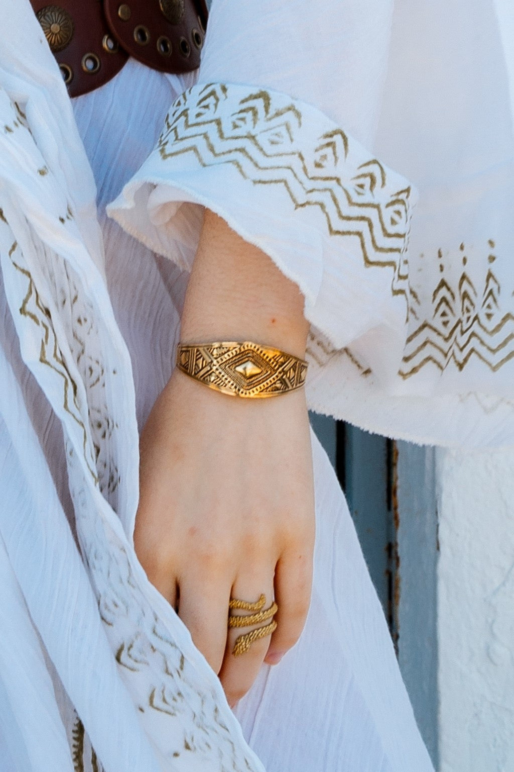 Brazalete Bhooshan dorado
