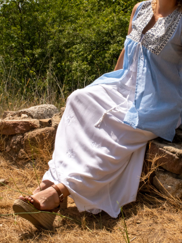 Falda Embrodery