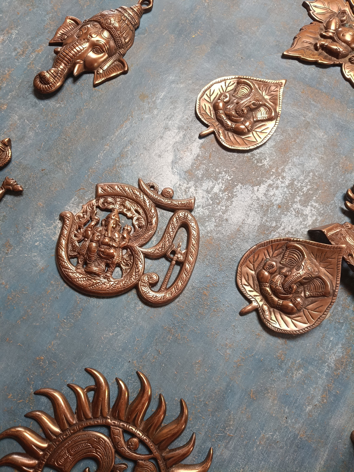 Hoja metal con Ganesha 15 cm
