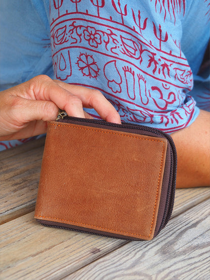 Cartera de piel con cierre cremallera