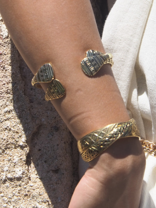 Brazalete étnico Qua dorado