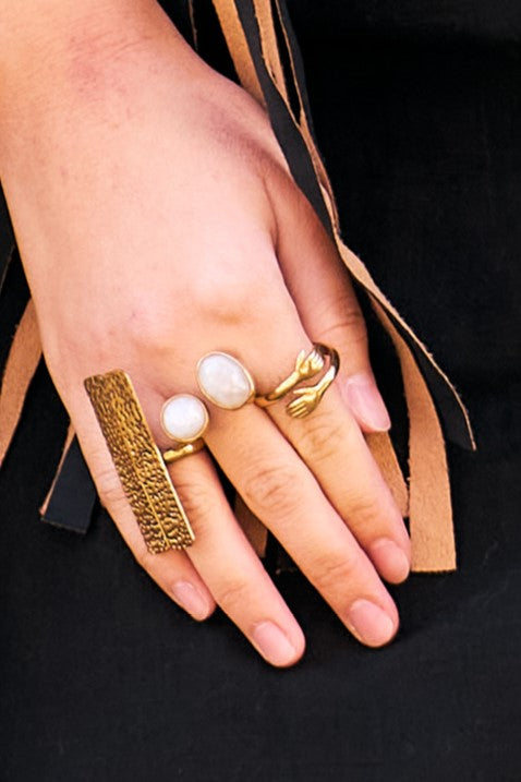 Anillo Hug Dorado