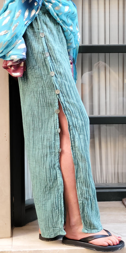 Pantalón basic botón lateral