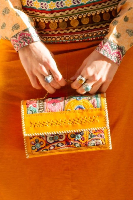 Bolso Ghera Kelly banjara, hecho a mano en la India
