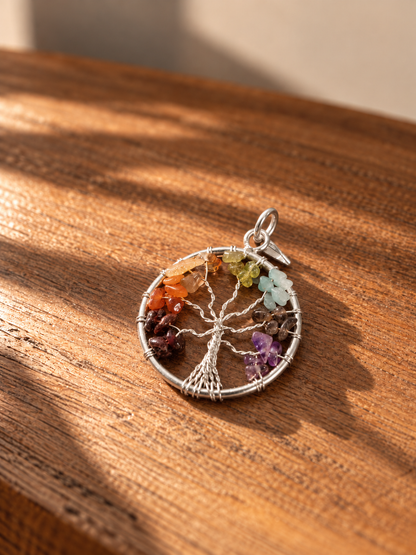 Colgante Árbol de la vida con minerales plateado, detalle 2